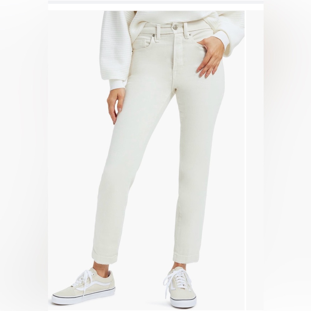 Good American Good Classic High Waist Straight Jeans